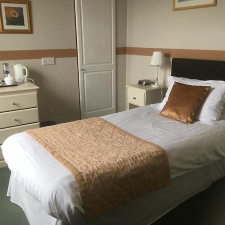 Grove House Guest House Telford Buitenkant foto