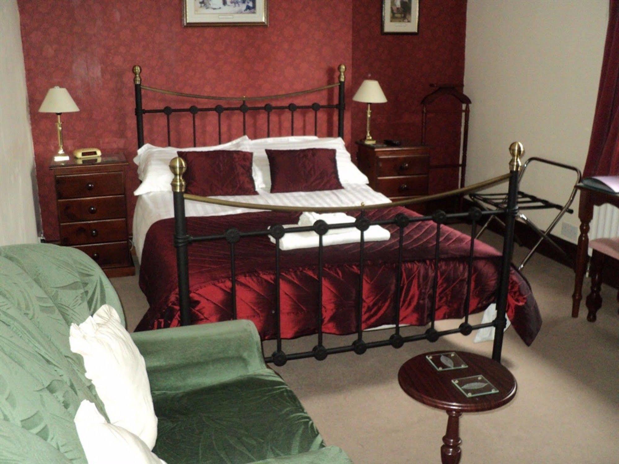 Grove House Guest House Telford Buitenkant foto