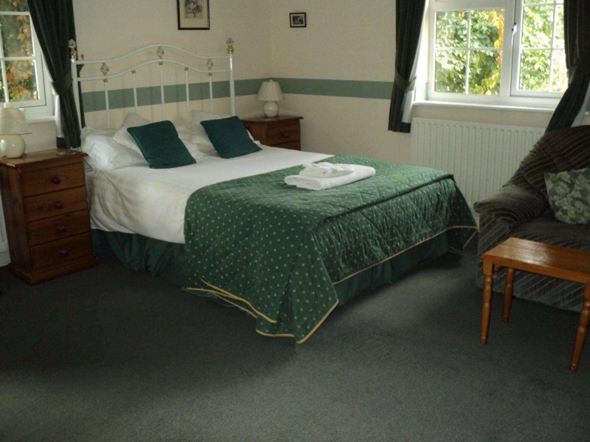 Grove House Guest House Telford Buitenkant foto